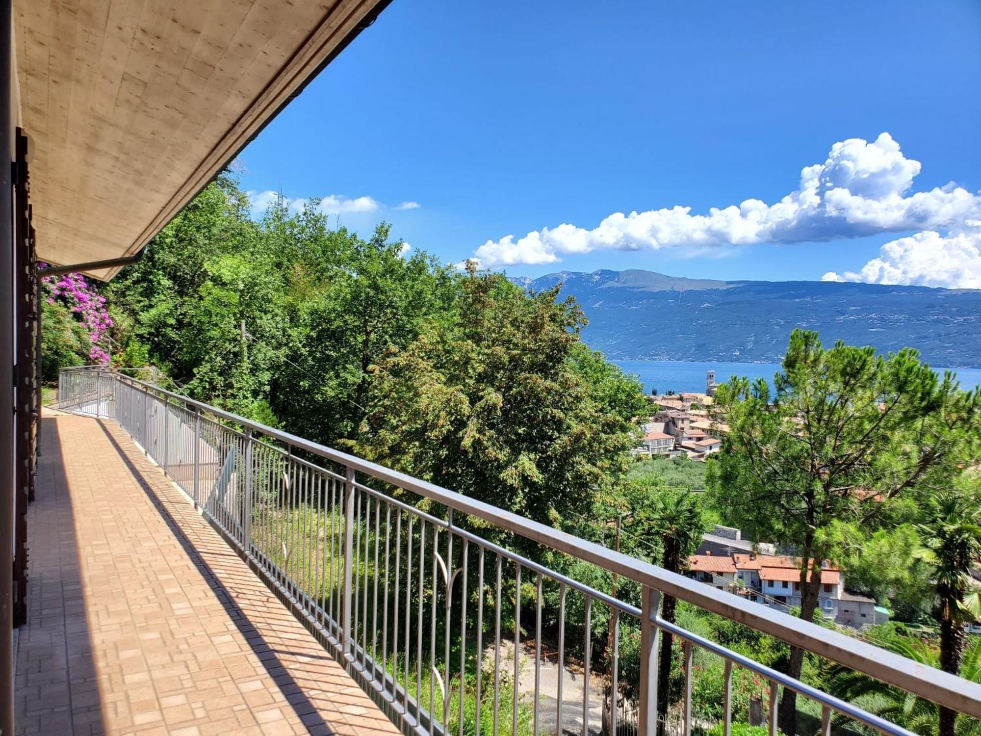 Garda Sunshine Apartment Toscolano Maderno Exterior photo