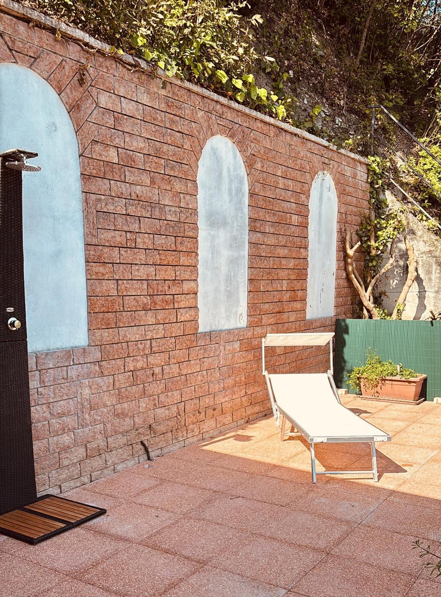 Garda Sunshine Apartment Toscolano Maderno Exterior photo